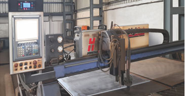 Plate cutting on CNC plasma cutting machine